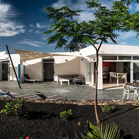 Villa Casa Fatima With Heated Pool And Jacuzzi Lajares
